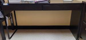 lot 561 image: MODERN STYLE OFFICE DESK WITH 2 DRAWERS AS SHOWN. CONTENTS NOT INCLUDED APPROX. 56 W x 19.75 D x 29.5 H.