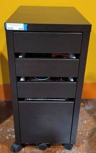 lot 624 image: MODERN STYLE 4-DRAWER ROLLING CABINET AS SHOWN. APPROX. 13.75 W x 19.75 D x 29.5 H.
