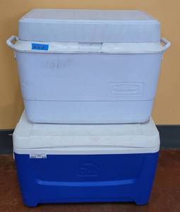 lot 656 image: (1) IGLOO ISLAND BREEZE 48 QT FAMILY COOLER AND (1) RUBBERMAID COOLER AS SHOWN. SOLD 2 X THE MONEY