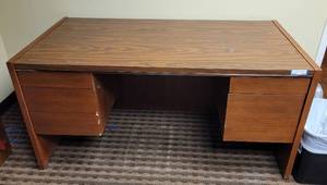 lot 665 image: OFFICE DESK IN STYLE SHOWN. APPROX. 59.5 W x 29 H x 30 D.