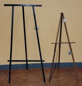 lot 727 image: (2) WOODEN EASELS AS SHOWN.