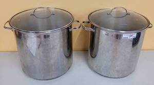 lot 747 image: (2) TRAMONTINA PROFESSIONAL 22 QT STOCK POTS WITH LIDS AS SHOWN. SOLD 2 X THE MONEY