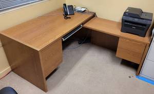 lot 768 image: OFFICE L-SHAPE DESK IN STYLE SHOWN. APPROX. 60 W x 30 D x 29 H.