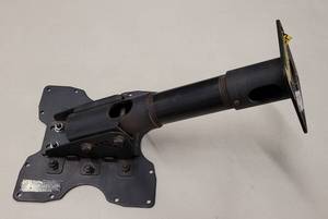 lot 790 image: HEAVY DUTY CEILING MOUNT TV MOUNT AS SHOWN.