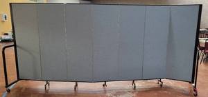 lot 825 image: SCREENFLEX PORTABLE PARTITION WITH 7 PANELS AS SHOWN. COVERS APPROX. 14 FT. (EXTENDED)