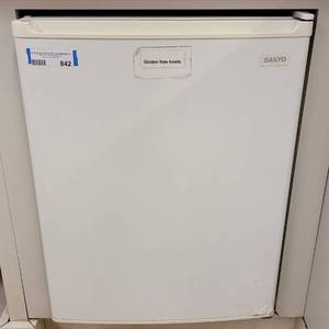 lot 842 image: SANYO MINI REFRIGERATOR AS SHOWN.