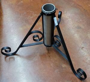 lot 855 image: HEAVY WROUGHT IRON STYLE STAND AS SHOWN.
