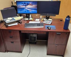 lot 857 image: OFFICE DESK IN STYLE SHOWN. APPROX. 59 W x 29 H x 29.5 D.