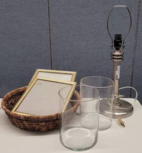 lot 860 image: LAMP, VASES AND MORE AS SHOWN. VASES 6 DIA x 8 H, LAMP 7.5 W x 20 H.