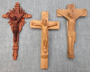lot 890 image: (3) HAND MADE WOODEN CRUCIFIXES MADE IN SANTO DOMINGO, BRAZIL, AND GHANA AS SHOWN. SOLD 3 X THE MONEY