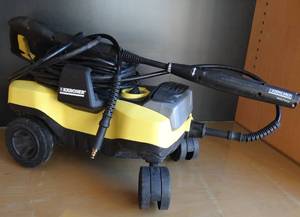 lot 4 image: Karcher K 3 Follow Me 1800 PSI 1.3 GPM Electric Pressure Washer $$$