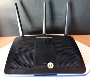 lot 61 image: Linksys EA7400 Max-Stream AC1750 MU-MIMO Gigabit WiFi Router
