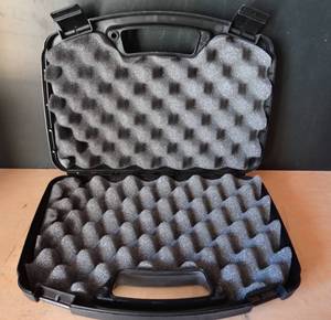 lot 66 image: MTM CASE GUARD PISTOL CASE