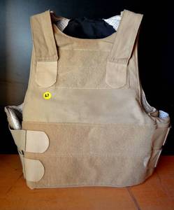 lot 67 image: FLAK VEST