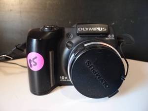 lot 85 image: Olympus SP-500 UZ Ultra Zoom 6MP Digital Camera 10x Optical Zoom $$$