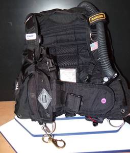 lot 92 image: BIG $$$ ITEM - Zeagle Ranger BCD with Ripcord Weight System Small Black - CHECK COMPS $$$