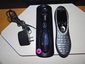 lot 101 image: Logitech Harmony 880 Remote Control - VGC (966187-0403) $$$