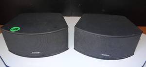 lot 156 image: PAIR OF SMALL BOSE SPEAKERS