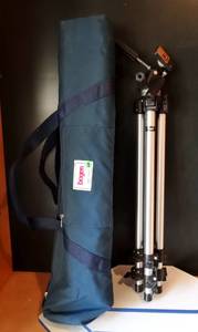 lot 206 image: PROFESSIONAL Bogen Manfrotto 3011 Tripod w Fluid Head & Storage Bag $$