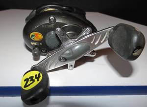 lot 234 image: Bass Pro Shops MC-1 Megacast Baitcasting Fishing Reel