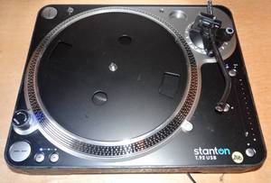 lot 240 image: STANTON T.92 USB TURNTABLE - TESTEDPOWER WORKS - NEEDS STYLUS