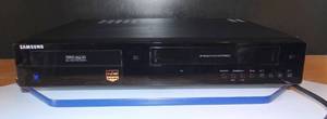 lot 280 image: Samsung DVD Recorder & VCR DVD-VR375