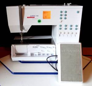 lot 300 image: BERNINA ACTIVA 130 SEWING MACHINE W FOOT PEDAL AND POWER SUPPLY - $$$$