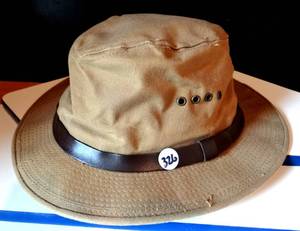 lot 326 image: FISHERMANS HAT - SIZE MEDIUM