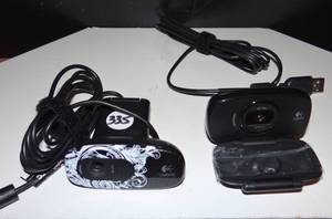lot 335 image: PAIR OF LOGITECH PORTABLE CAMERAS AS SHOWN