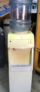 lot 349 image: GENERAL ELECTRIC HOTCOLD WATER COOLER - TESTEDWORKS