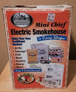 lot 14 image: SMOKEHOUSE MINI CHIEF ELECTRIC SMOKEHOUSE IN BOX AS SHOWN.