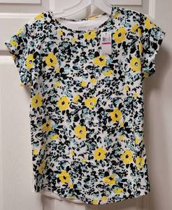 lot 93 image: BRAND NEW VAN HUESEN WOMENS BLOUSE WITH TAGS AS SHOWN. SIZE XXS. RETAIL PRICE $48.
