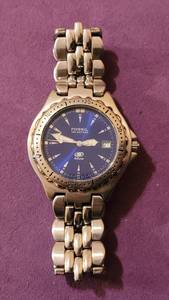 lot 47 image: FOSSIL BLUE 100 METERS WATER-RESISTANT STAINLESS-STEEL WRISTWATCH AS SHOWN.
