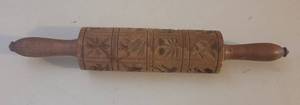 lot 86 image: VINTAGE COOKIE ROLLER MOLD ROLLING PIN AS SHOWN.