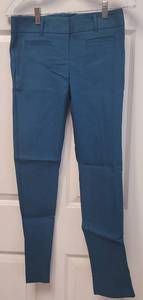 lot 160 image: BRAND NEW VAN HUESEN SUPER STRETCH PANTS WITH TAGS AS SHOWN. SIZE 0. RETAIL PRICE $82.