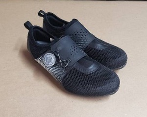 lot 58 image: Pair of Womens Shimano SH-IC500 High Performance Cycling Shoes - Size 6.5, EU 38