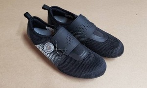 lot 78 image: Pair of Womens Shimano SH-IC500 High Performance Cycling Shoes - Size 8.5, EU 41