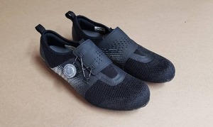 lot 83 image: Pair of Womens Shimano SH-IC500 High Performance Cycling Shoes - Size 9.5, EU 42