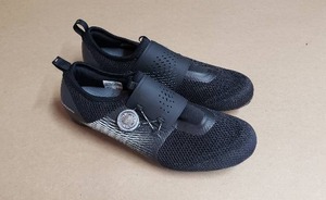 lot 91 image: Pair of Womens Shimano SH-IC500 High Performance Cycling Shoes - Size 10.5, EU 43