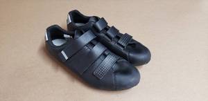 lot 94 image: Pair of Mens Shimano RT5 Cycling Shoes SH-RT500 - Size 9, EU 43