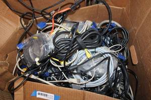 lot 184 image: Box of Power Cords