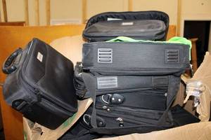 lot 224 image: Large Amount of Computer Bags