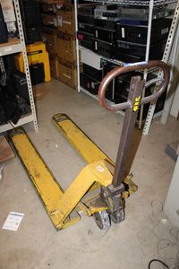 lot 4 image: Pallet Jack by Lift Rite Model L50
