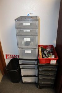lot 509 image: Plastic Storage Bins, Trash Cans and Misc. Parts