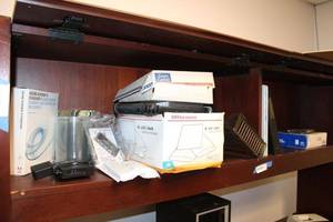 lot 511 image: Contents of Hutch Envelopes, Discs, Adobe Acrobat 8,