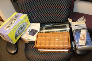 lot 517 image: Vintage Phone Lot