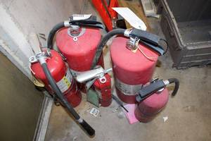 lot 624 image: Fire Extinguishers, 5 Total