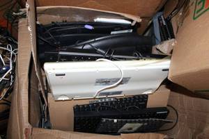 lot 271 image: Computer Keyboards