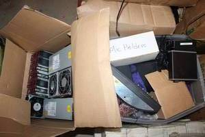 lot 272 image: Computer Fans, OnOff Switch, Mic Holders,