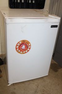 lot 312 image: MAGIC CHEF DORM FRIDGE (Model HMBR265WE1)